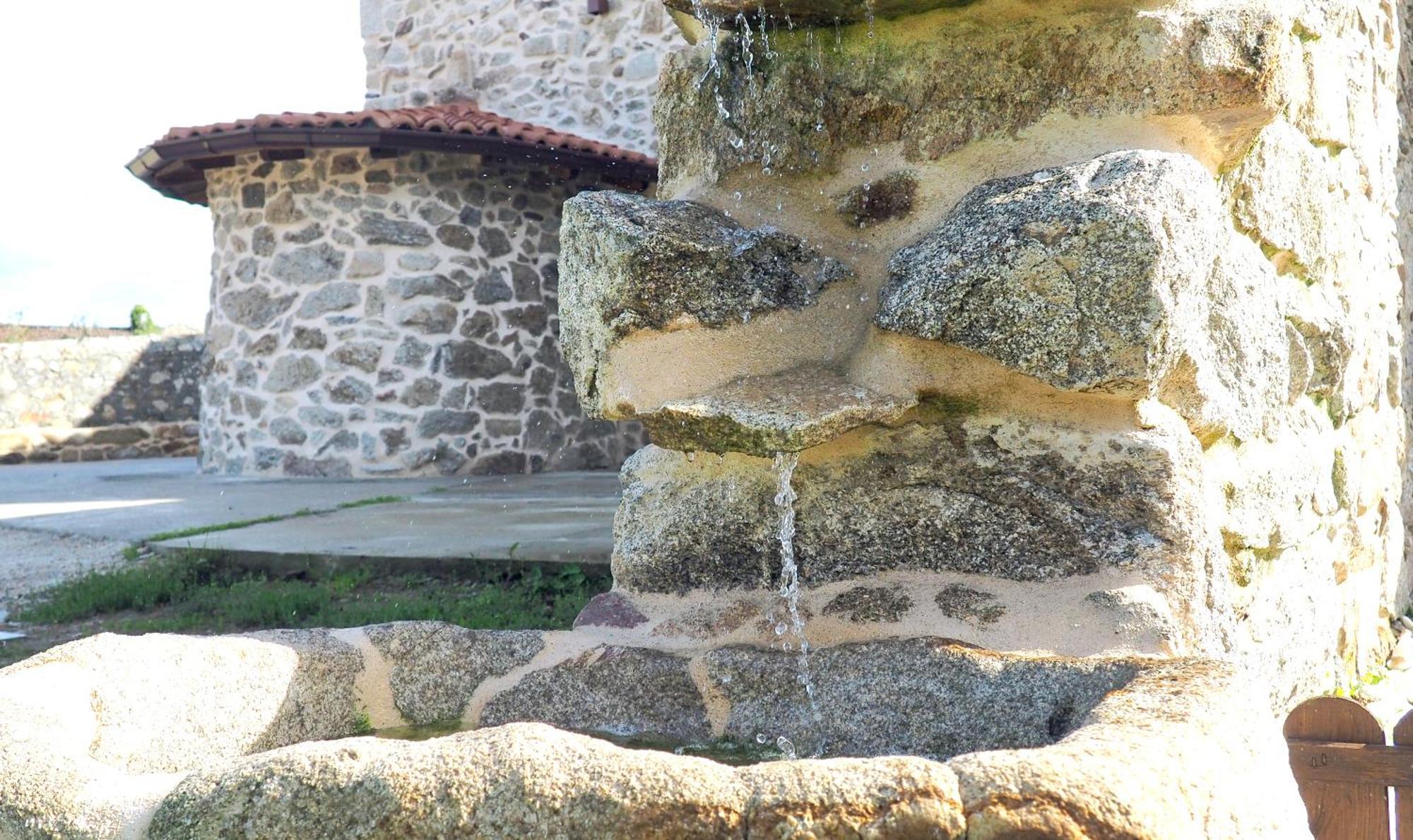 Apartamentos Muralla Sacra Sober Extérieur photo